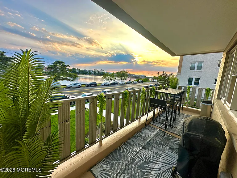 510 Deal Lake Dr #2H — Photo 13