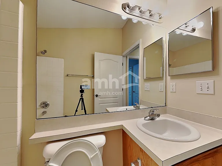 10234 Perthshire Cir — Photo 13