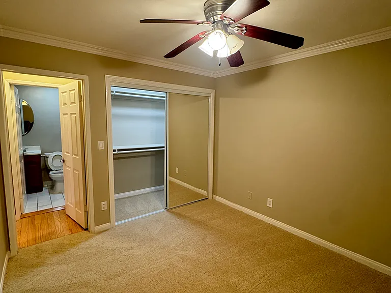 1817 Beloit Ave #14 — Photo 11