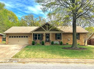 2705 S 43rd St, Springdale, AR 72762