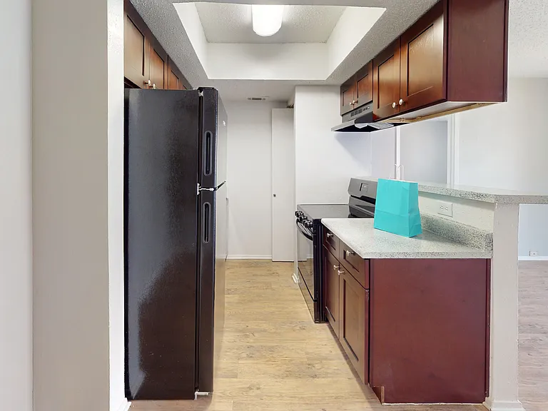 Addison Apartments at the Park — Photo 92