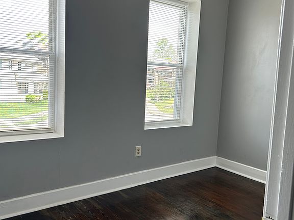 3rd image of 5934 Plymouth Ave