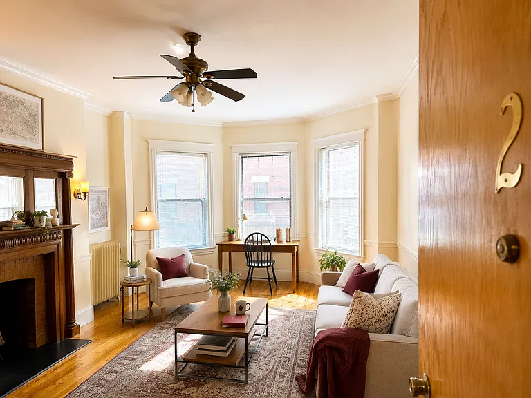 871 Beacon St #2A — Photo 2