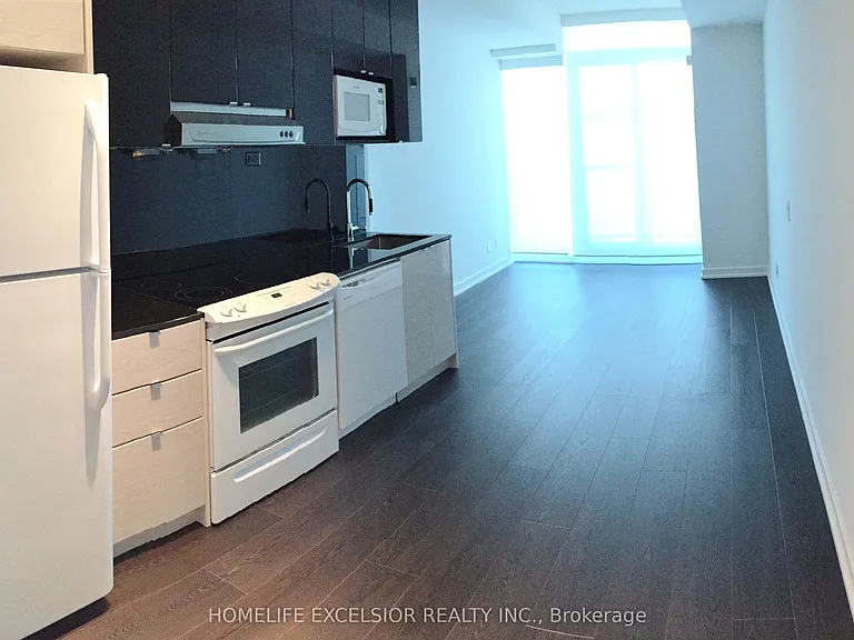 72 Esther Shiner Blvd #216 — Photo 2