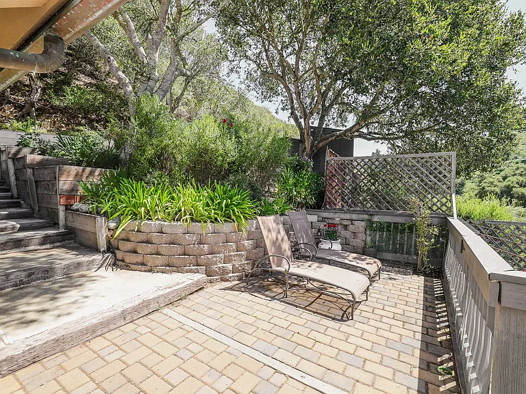 26185 Zdan Rd — Photo 36