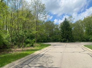 Pine Creek Bluffs Rexford Ct UNIT 23, Brighton, MI 48116