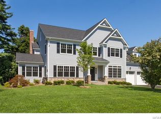 7 Stonehouse Rd, Scarsdale, NY 10583