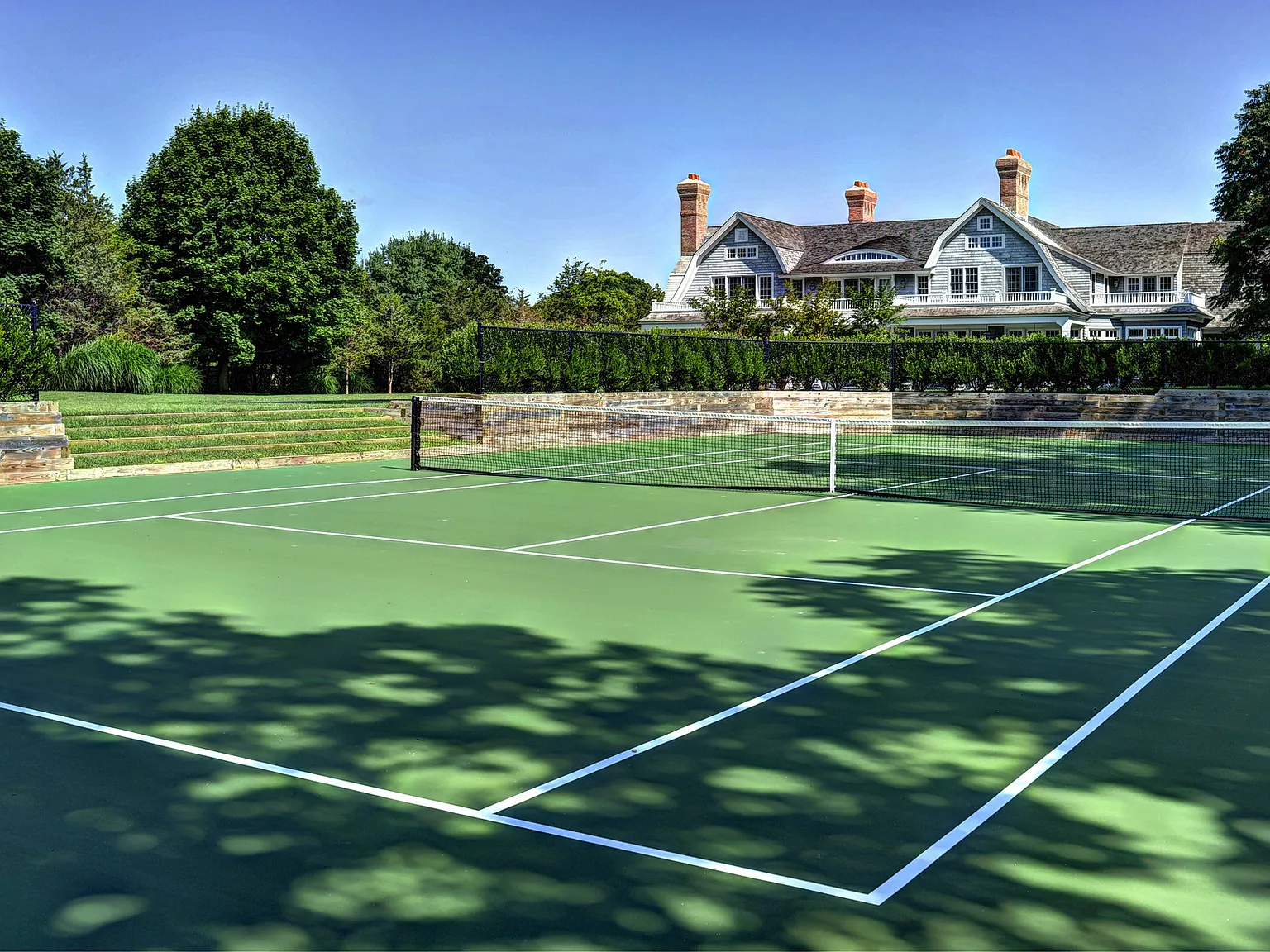 Fabulous Southampton Village Estate Section — Photo 3