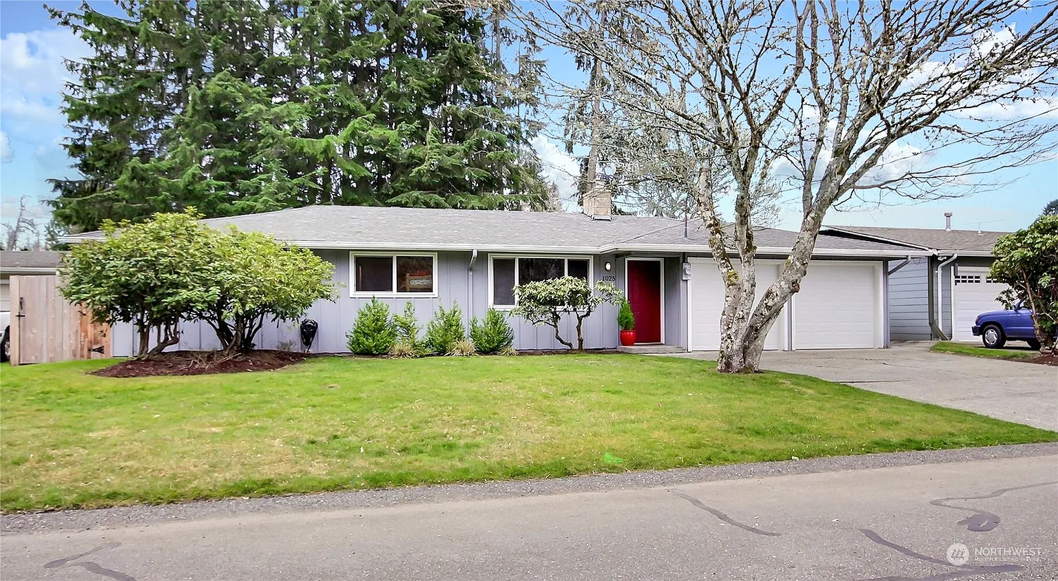 1025 Marshall Drive SE photo 1