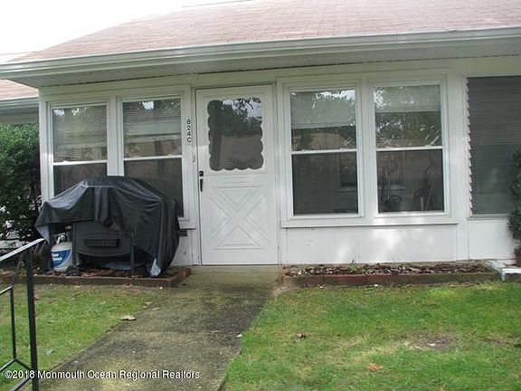 2nd image of 824 Balmoral Court #C