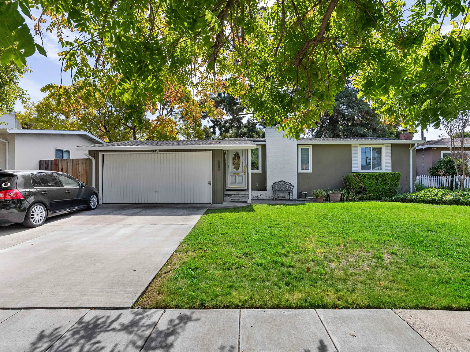 3 bed, 1106 sqft, $3,495 — Photo 3