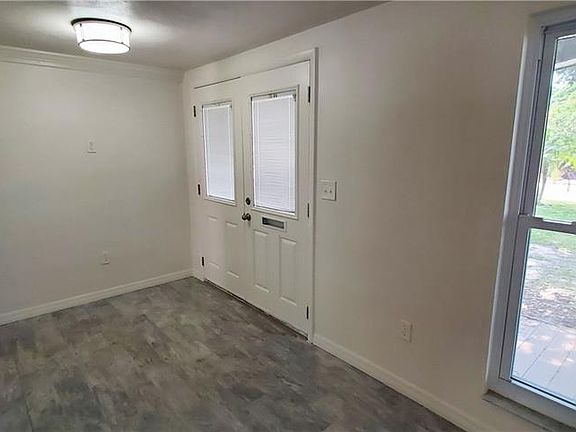 3rd image of 3628 Rockaway Dr