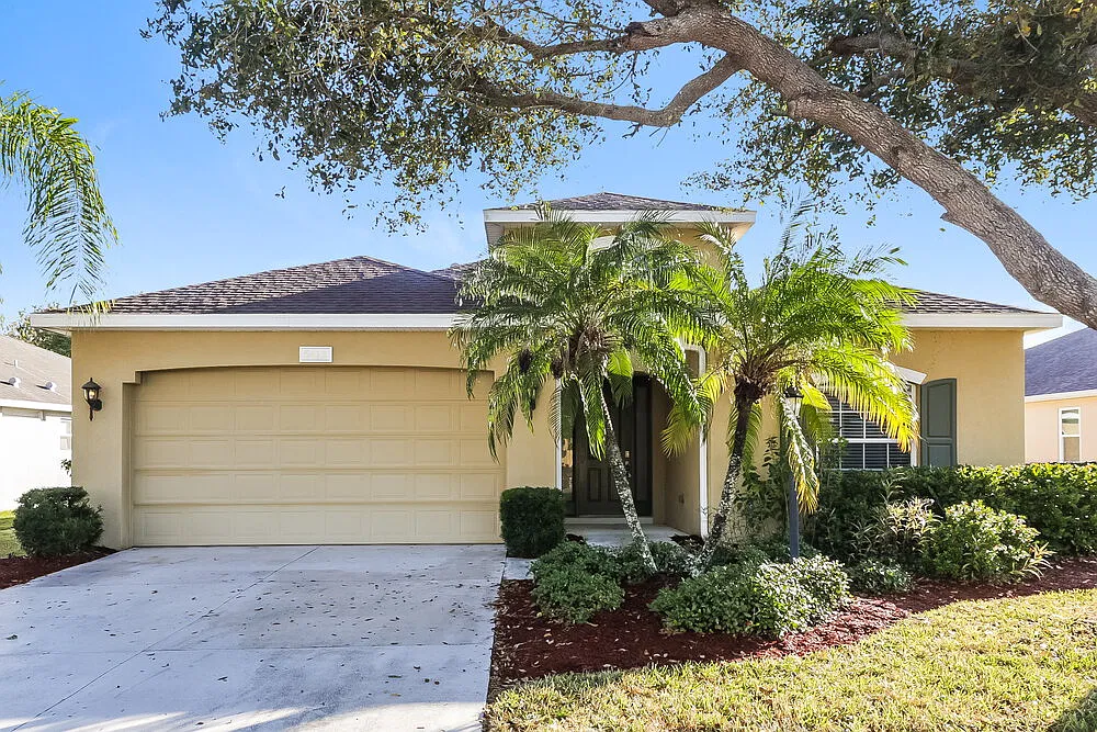 3 bed, 2.0 bath, 2073 sqft, $2,860 — Photo 1