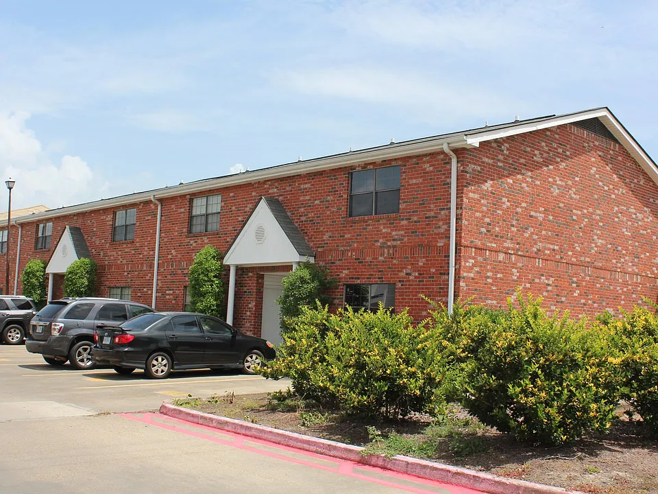 Mark IV Apartments