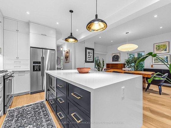 5th image of 20 Edgewood Cres