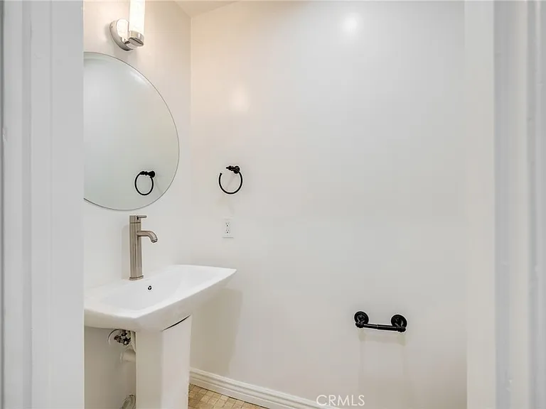 7126 Atheling Way — Photo 11