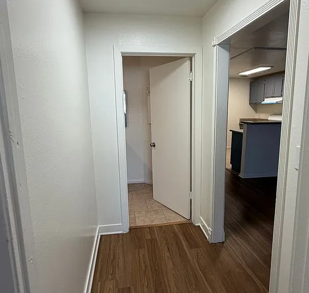 6726 WOODLEY — Photo 15