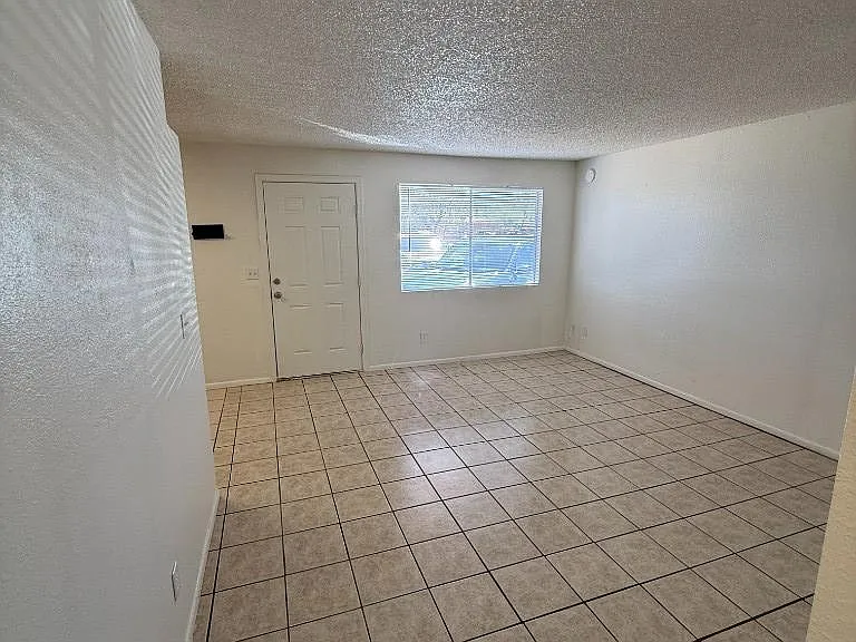 508 N Scott Ave #1 — Photo 4
