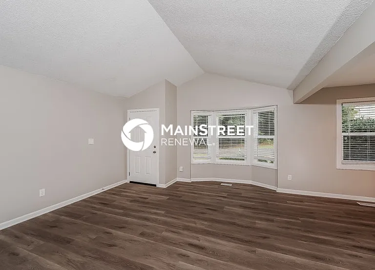 1729 Tall Oak Cir — Photo 5