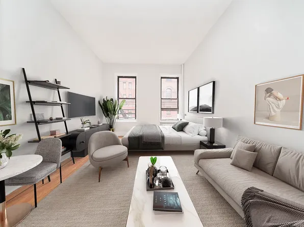 331 W 43rd St, New York, NY