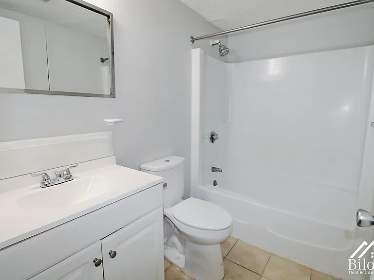 Northfield Manor Apartments — Photo 12
