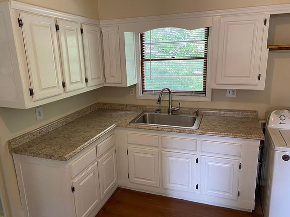 2nd image of 1307 Camden Ave #201