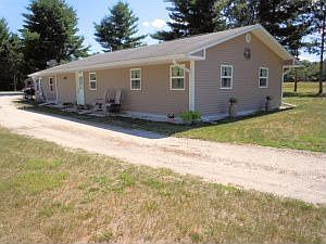 1st image of 2254 1400th St