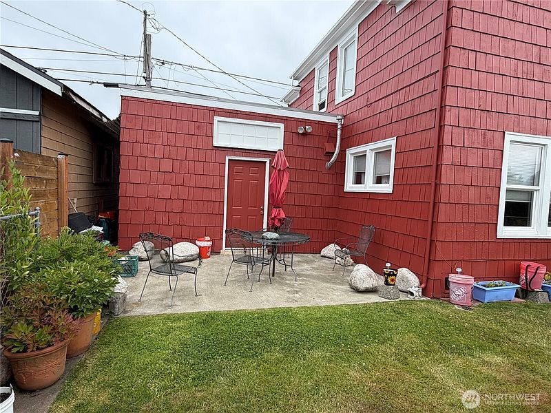 5th image of 409 N Jefferson Street
