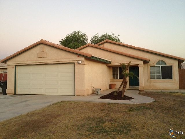 1st image of 660 Desert Willow St