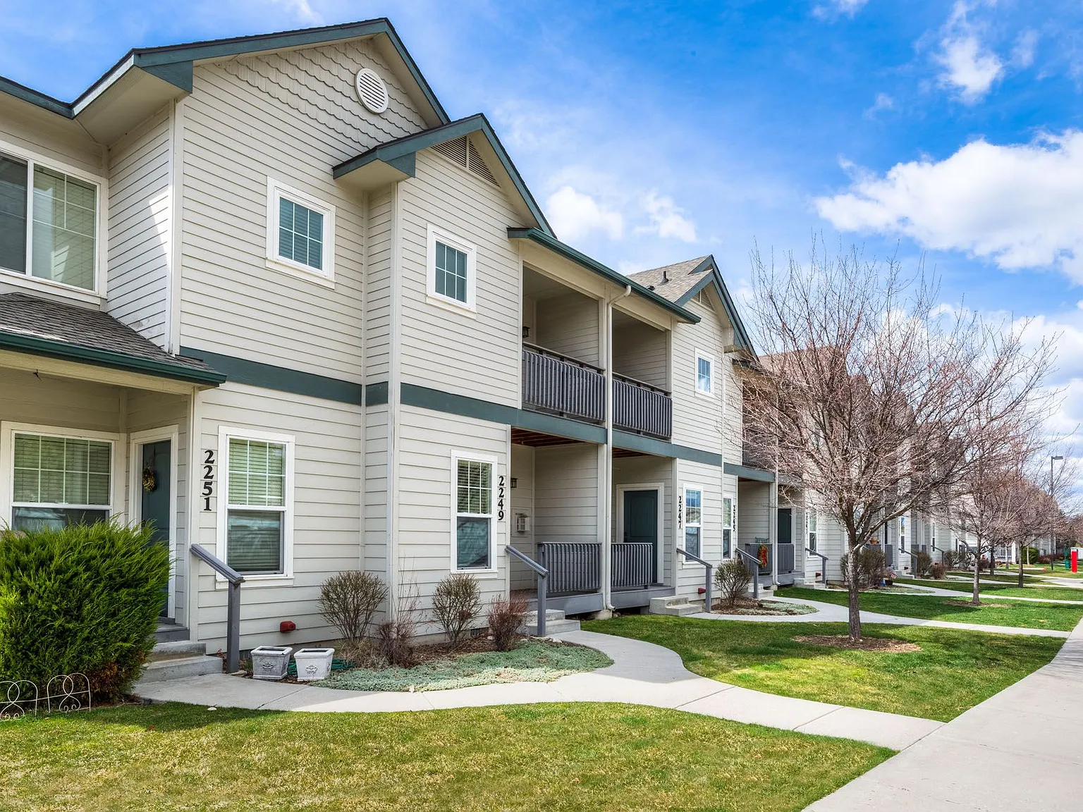 The Fallingbrook Townhomes — Photo 3