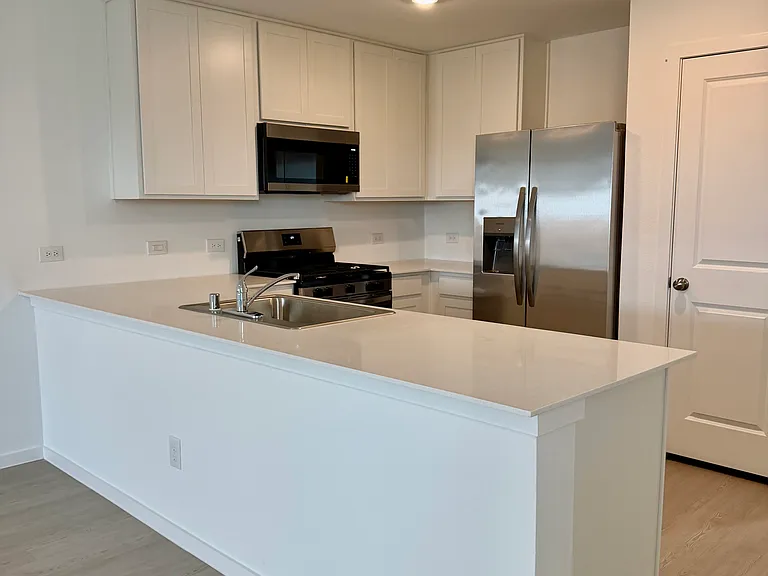 1332 Alfred St — Photo 7