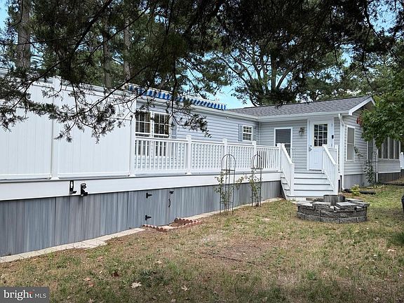 3rd image of 26588 Barn Ln #7