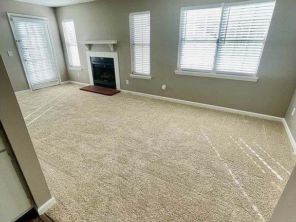 5th image of 4209 Edith Ln APT D