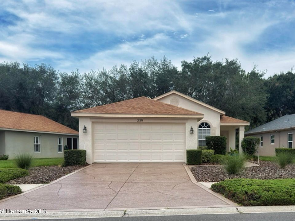 1st image of 259 Center Oak Cir