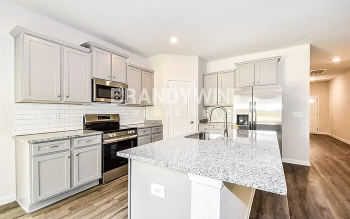 580 Glenmanor Dr — Photo 12