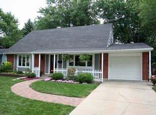 555 Lafayette Ln, Hoffman Estates, IL 60169