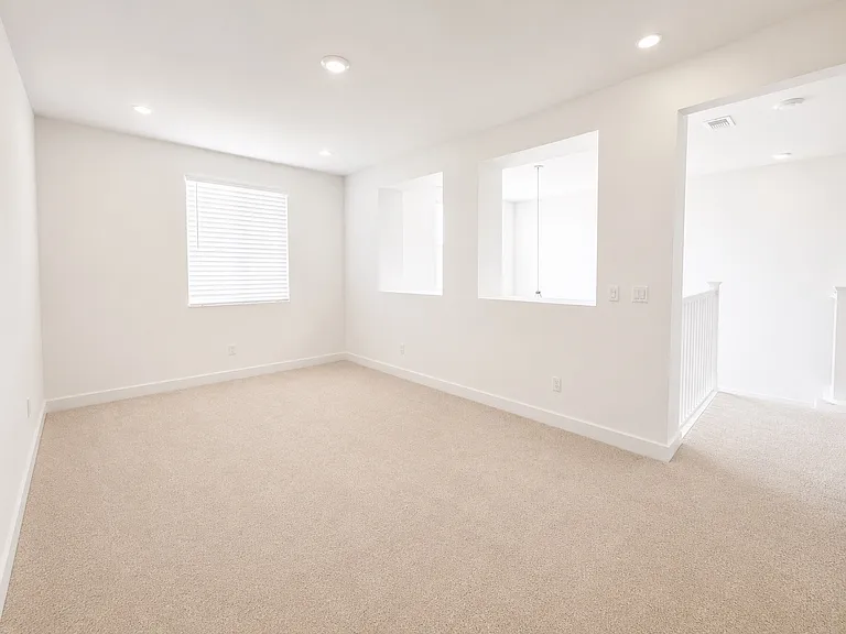 2345 Raphael Way — Photo 7