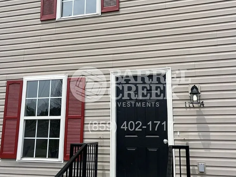121B Highland Ct — Photo 16
