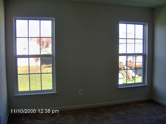 3rd image of 513 Hamilton Ct