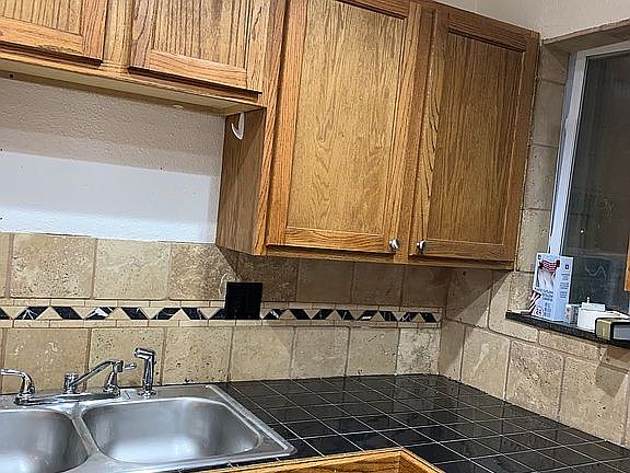 2nd image of 100 SE Celestia Ct