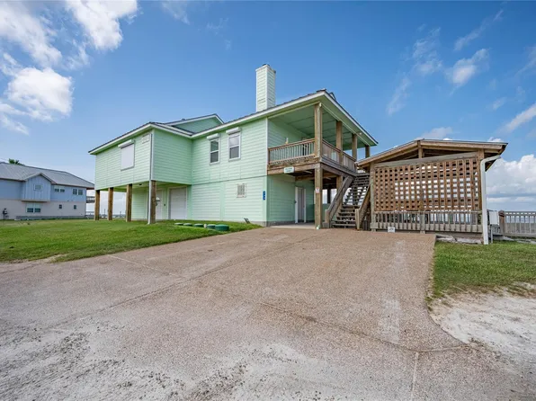 740 Copano Cove Rd, Rockport, TX 78382