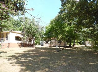 21449 Green Oak Dr, Chandler, TX 75758