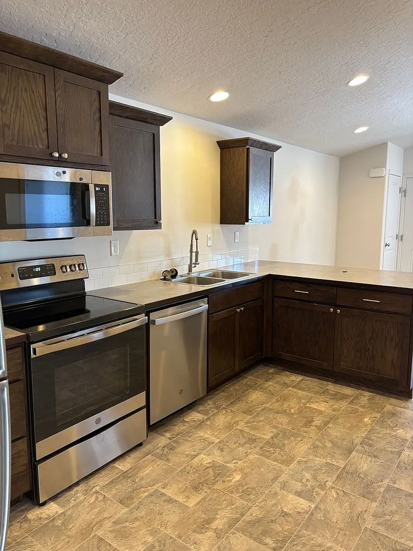 51580 Stillwell St. — Photo 2