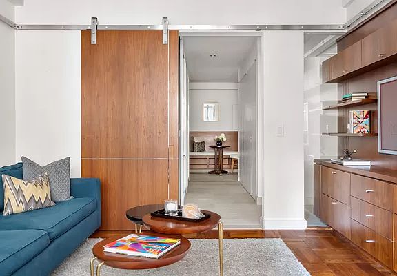 5th image of 25 Central Park W APT 8B