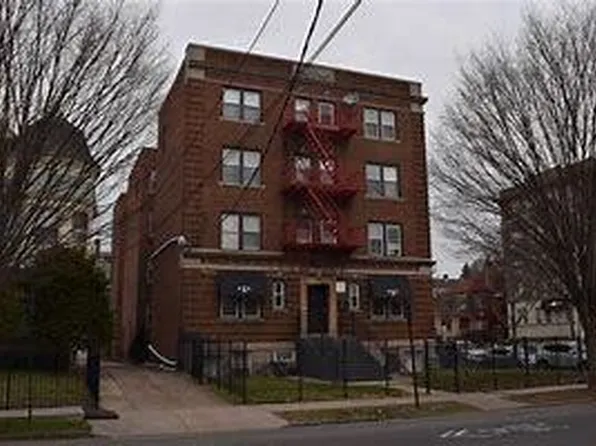 1533 Chapel Street