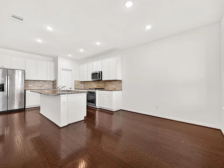 8114 Royal Palm Ct — Photo 19