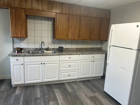 9 Burt St, Adams, MA 01220