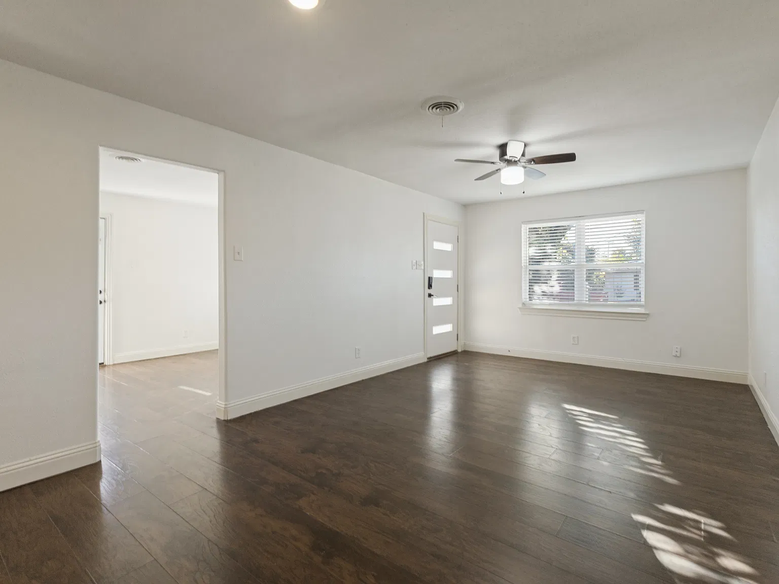 2 bed, 1000 sqft, $1,700 — Photo 4