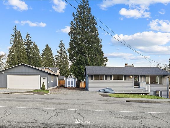 2nd image of 17513 32nd Ave W