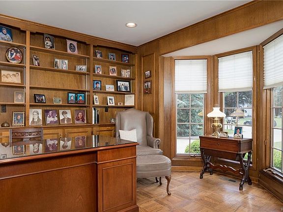 3rd image of 6371 Walnut Creek Dr
